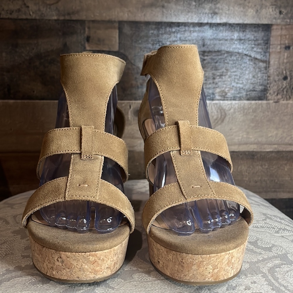 UGG Brown Suede Wedges Size 9.5 - Picture 2 of 10